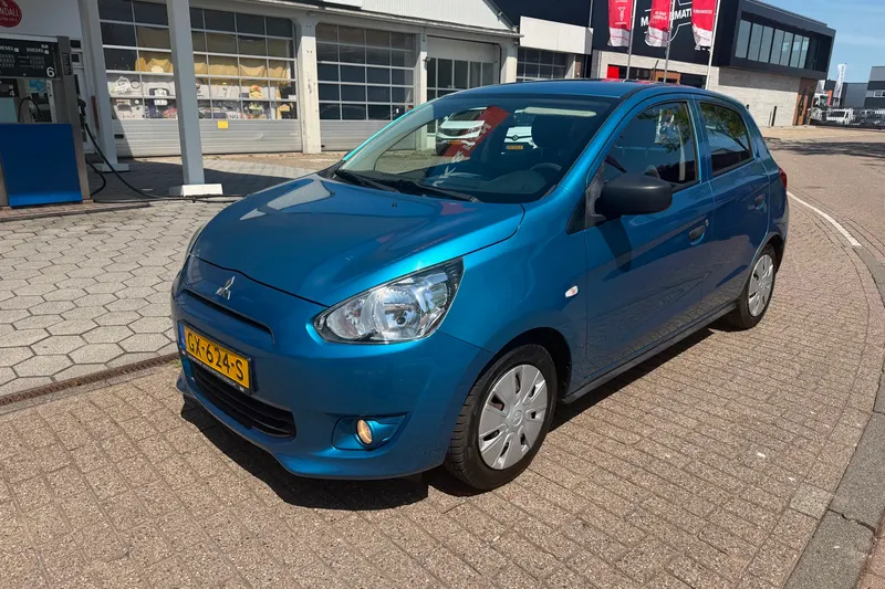 Mitsubishi Space Star (2014)