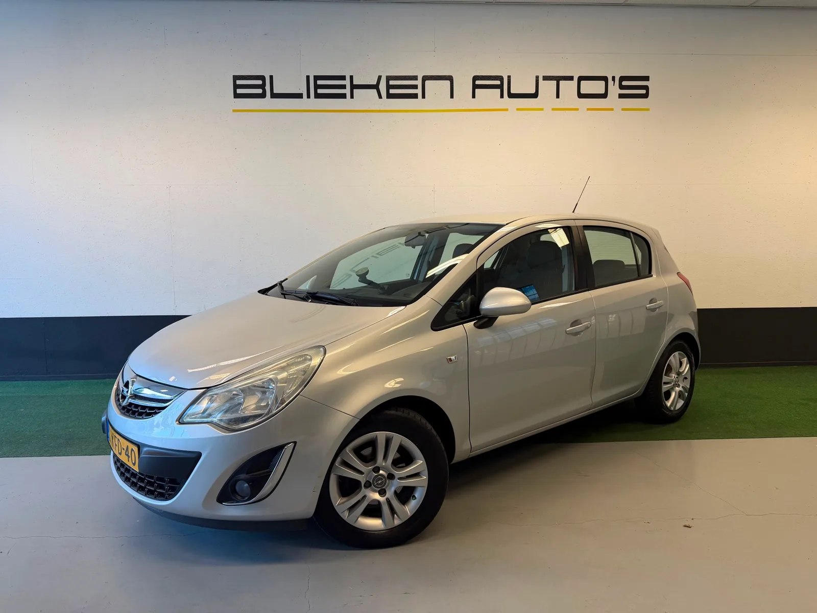 Opel Corsa (2013) — foto 1