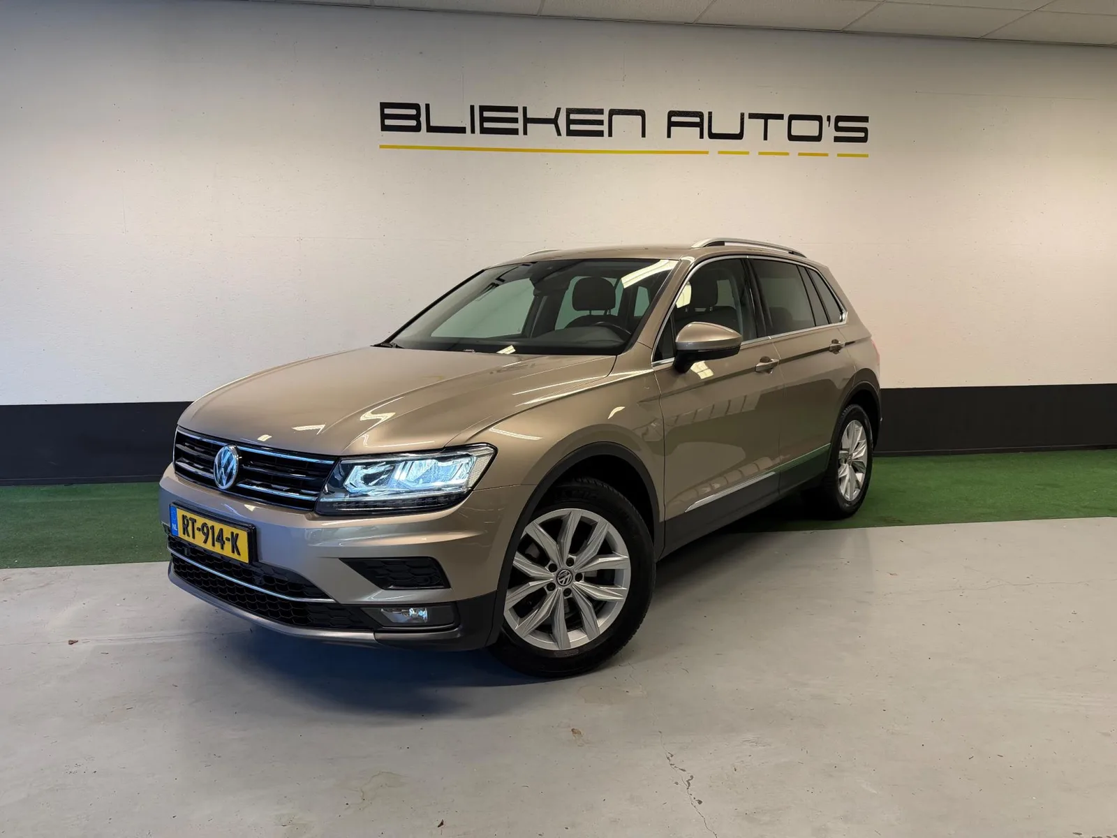 Volkswagen Tiguan (2018) — foto 1