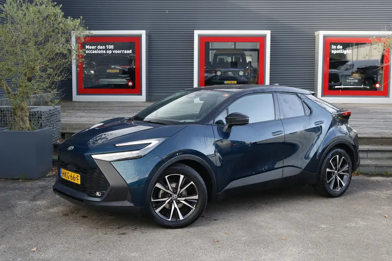 Toyota C-HR (2025)