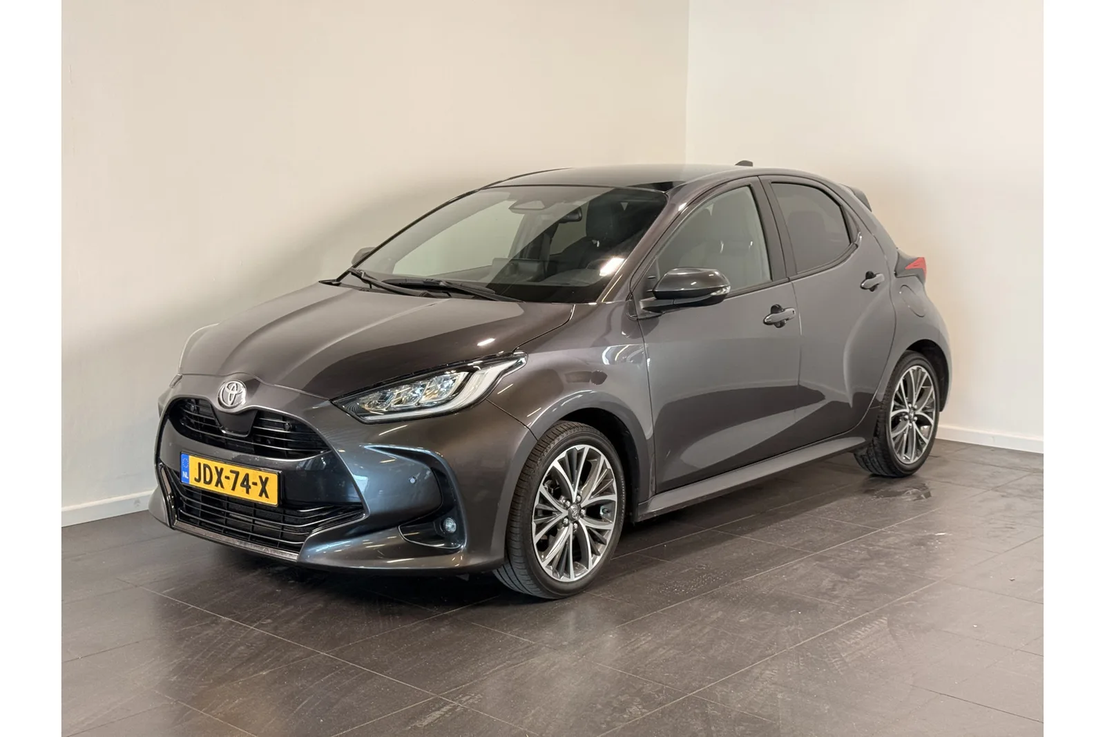 Toyota Yaris (2024) — foto 1