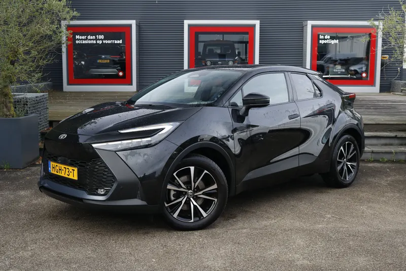 Toyota C-HR (2025)