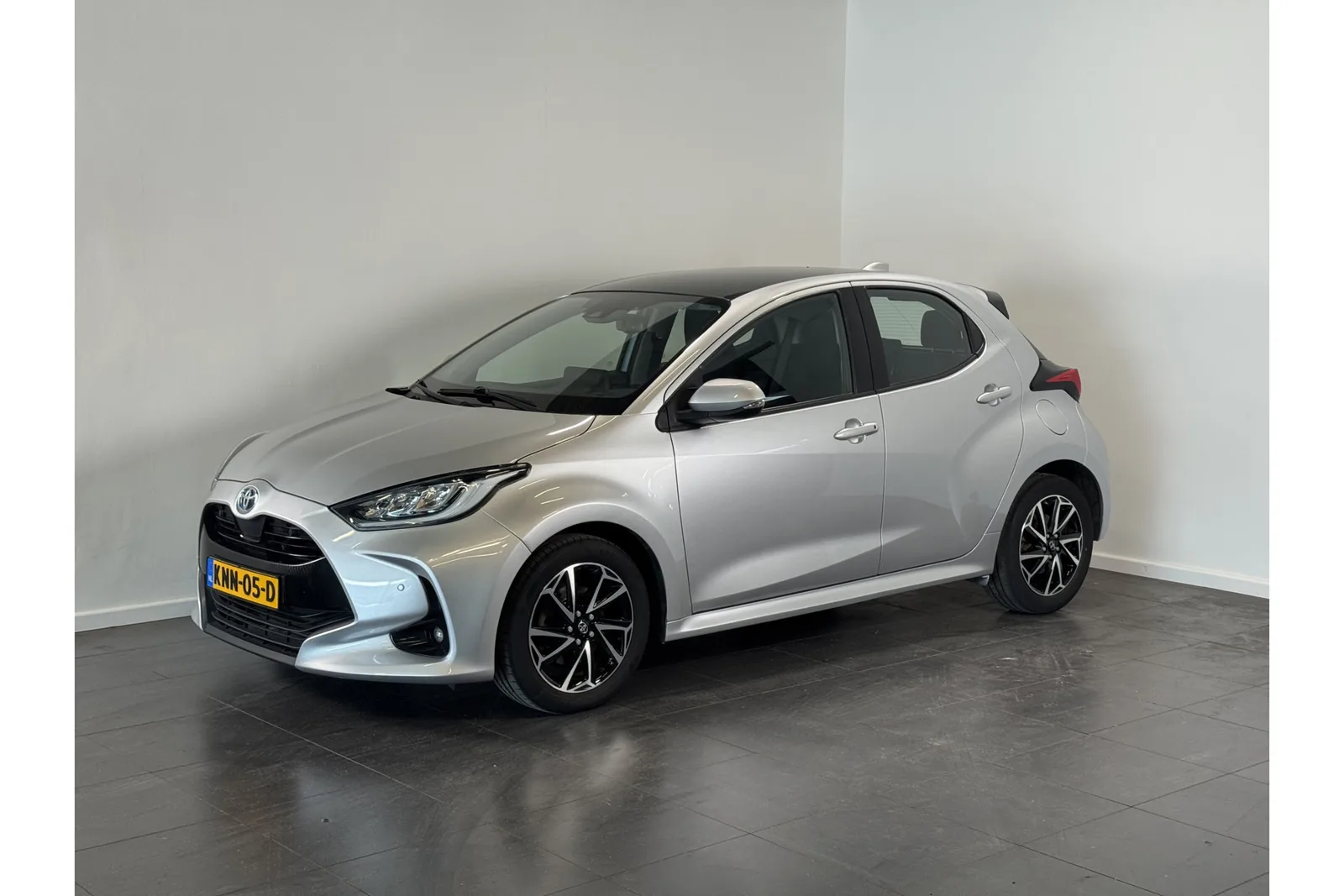 Toyota Yaris (2021) — foto 1