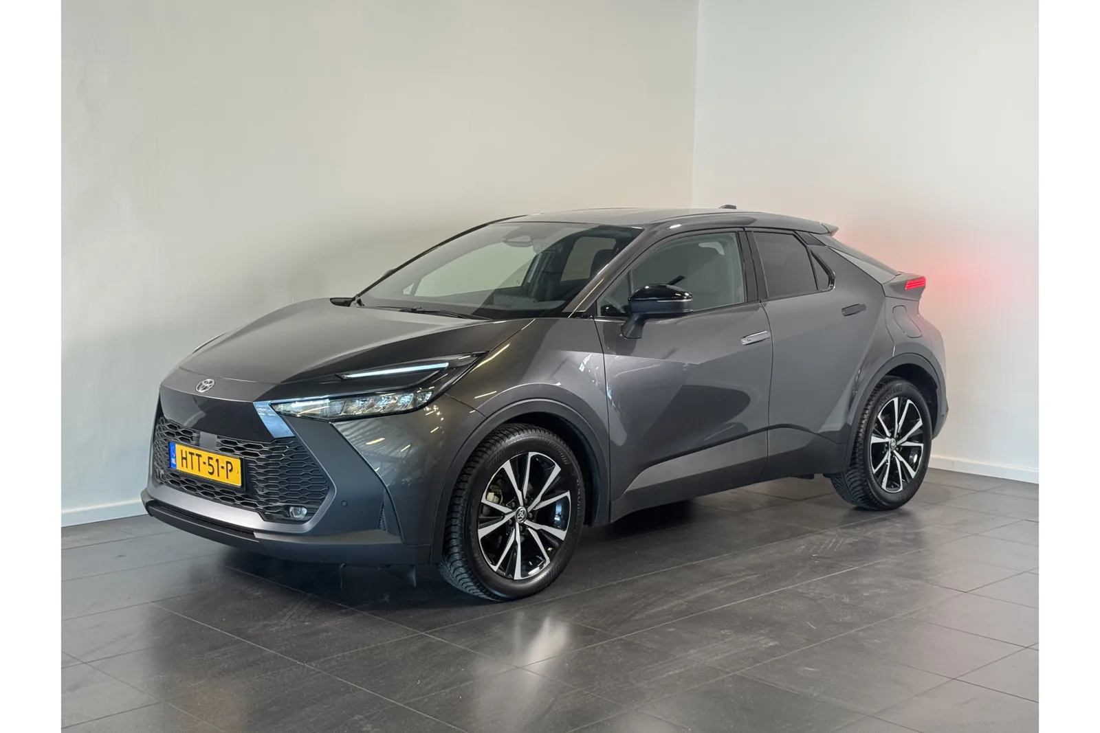 Toyota C-HR (2025) — foto 1