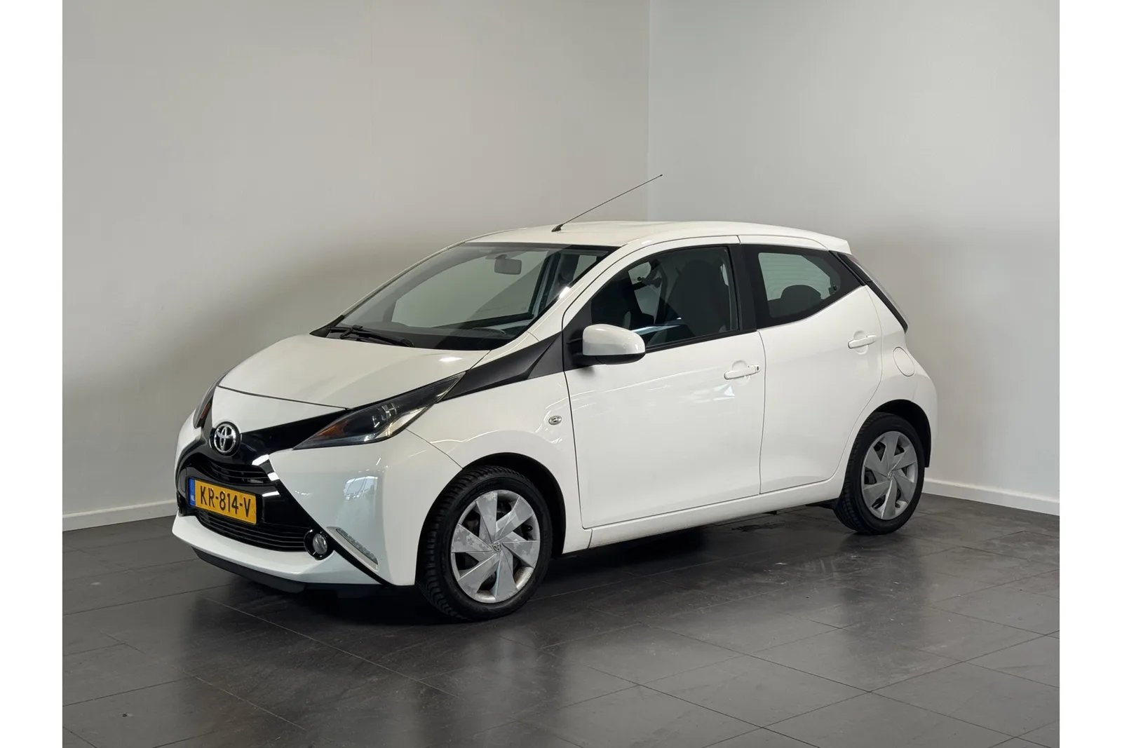 Toyota Aygo (2016) — foto 1