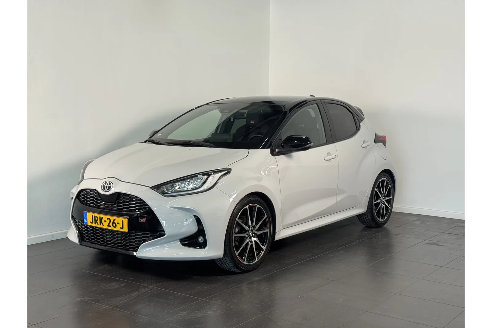 Toyota Yaris (2022) — foto 1