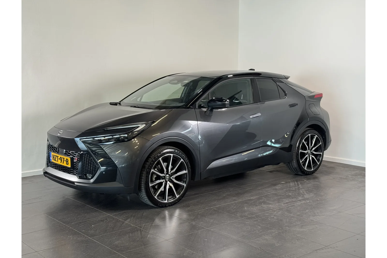 Toyota C-HR (2025) — foto 1
