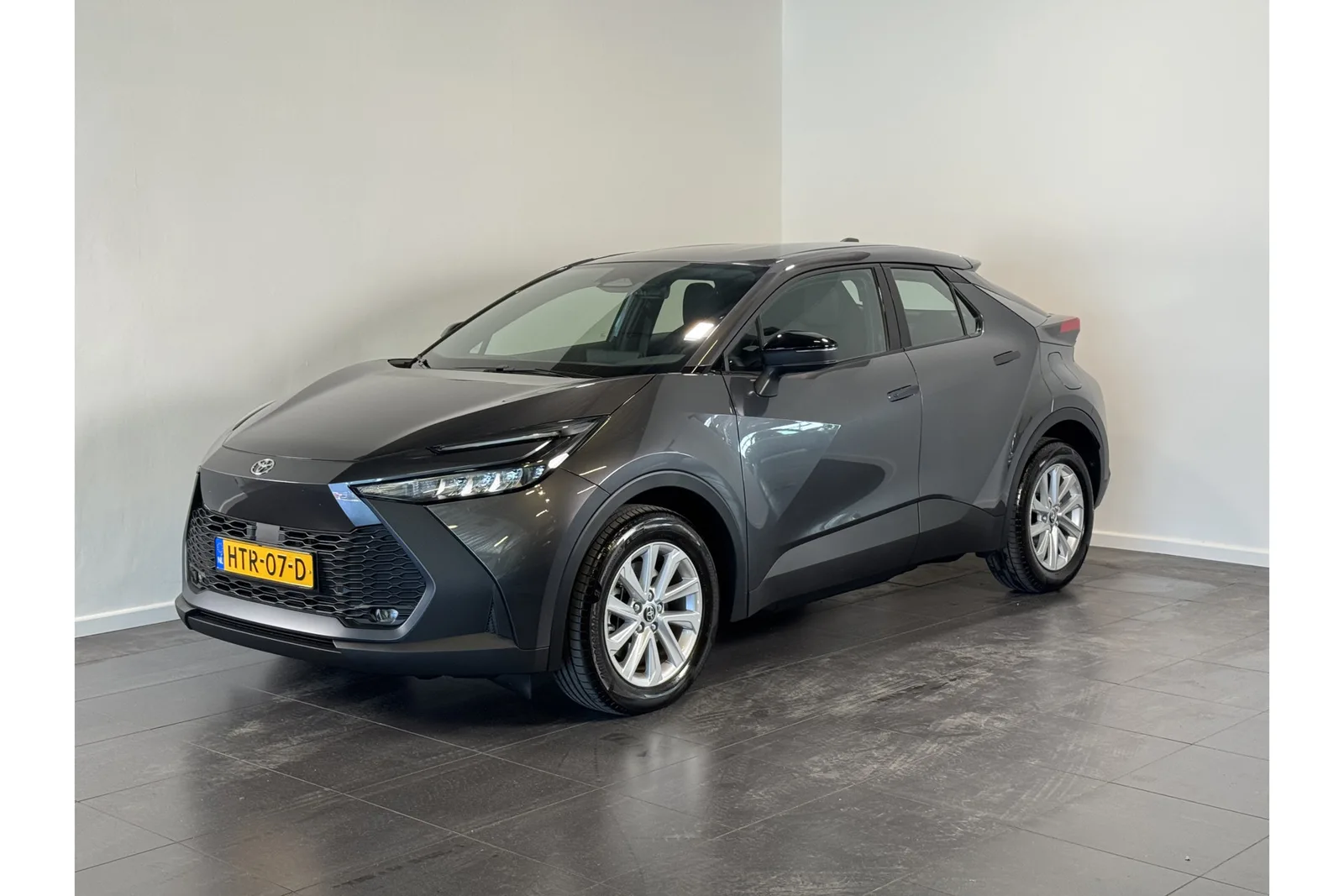 Toyota C-HR (2025) — foto 1