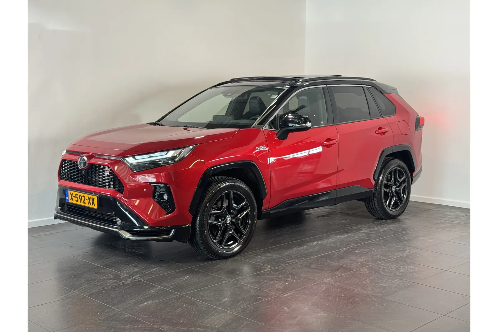 Toyota RAV4 (2024) — foto 1