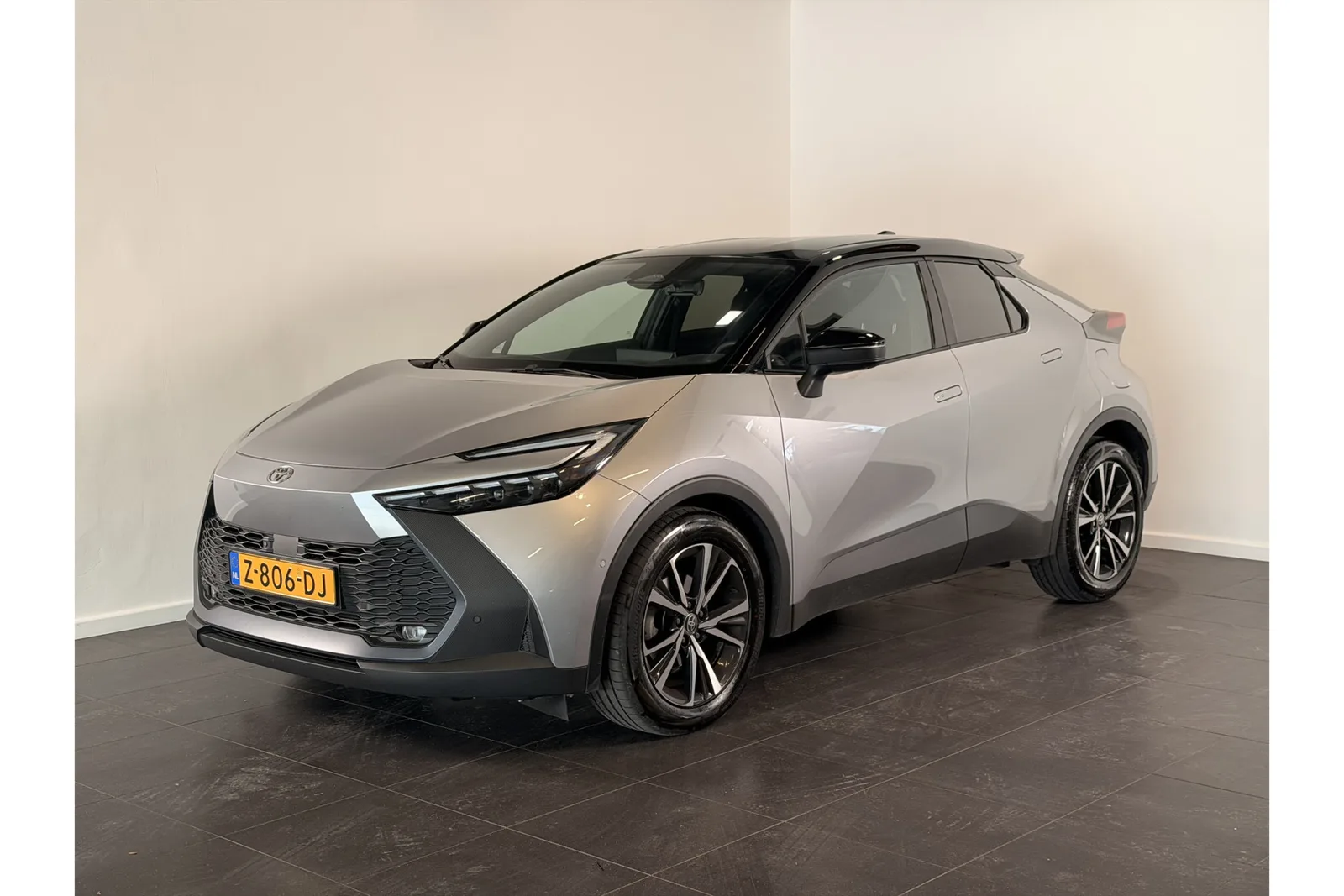 Toyota C-HR (2024) — foto 1