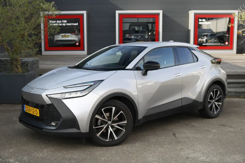 Toyota C-HR (2024)