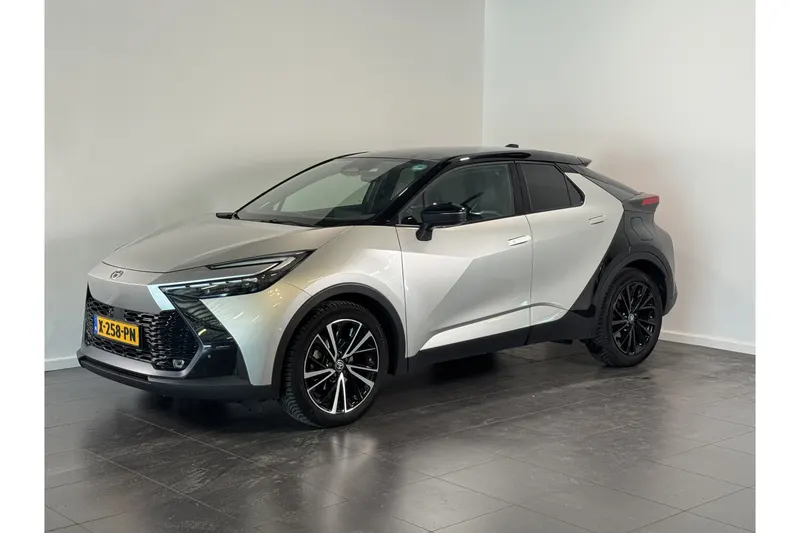Toyota C-HR (2024)