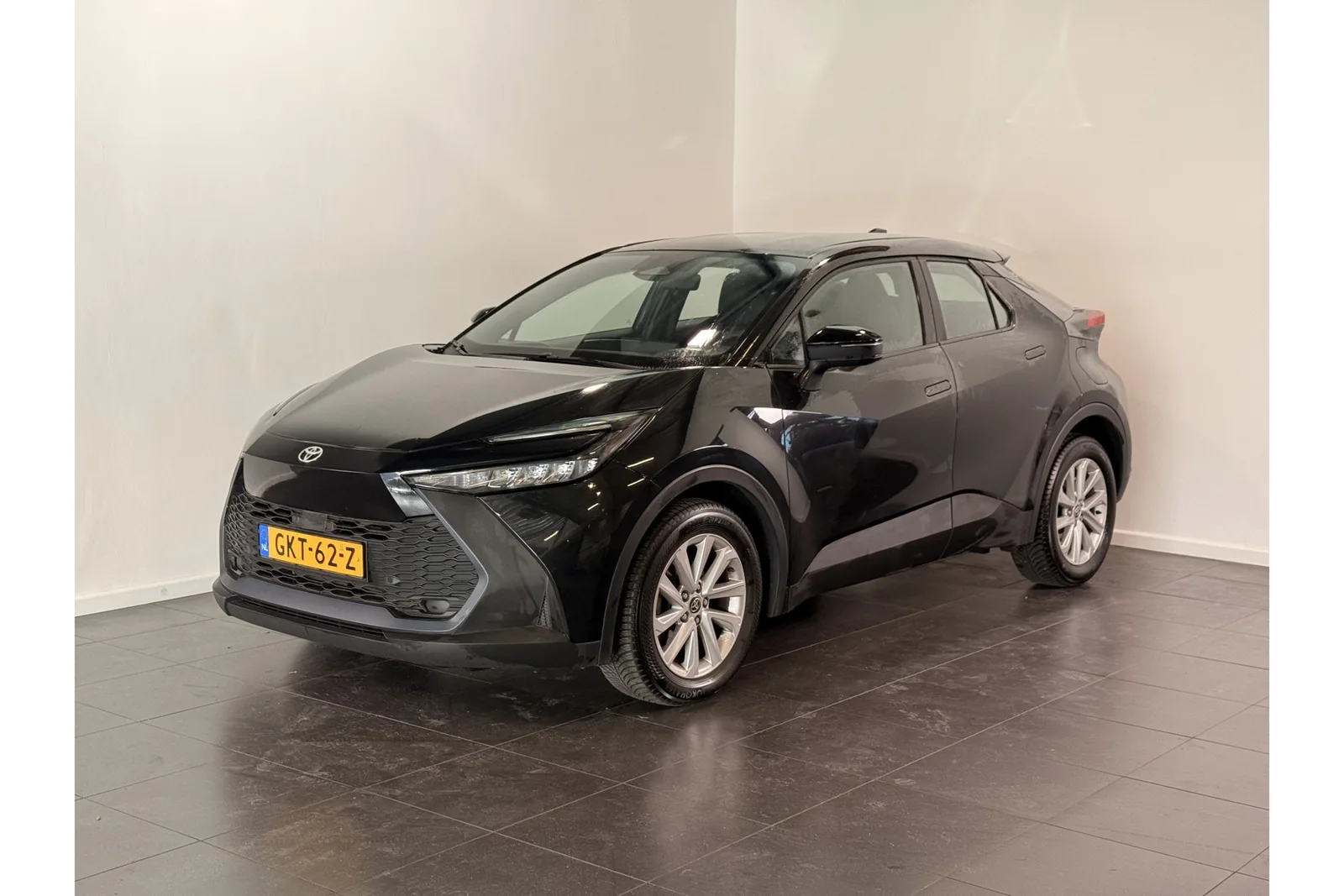 Toyota C-HR (2024) — foto 1
