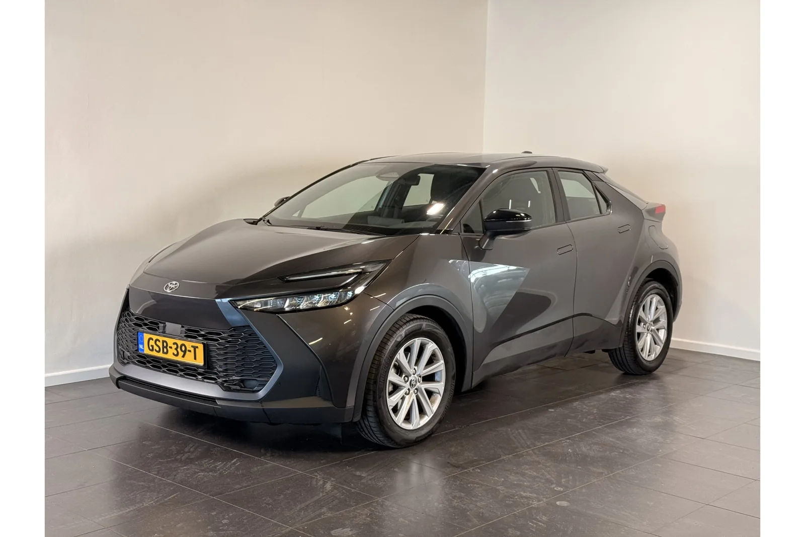Toyota C-HR (2024) — foto 1