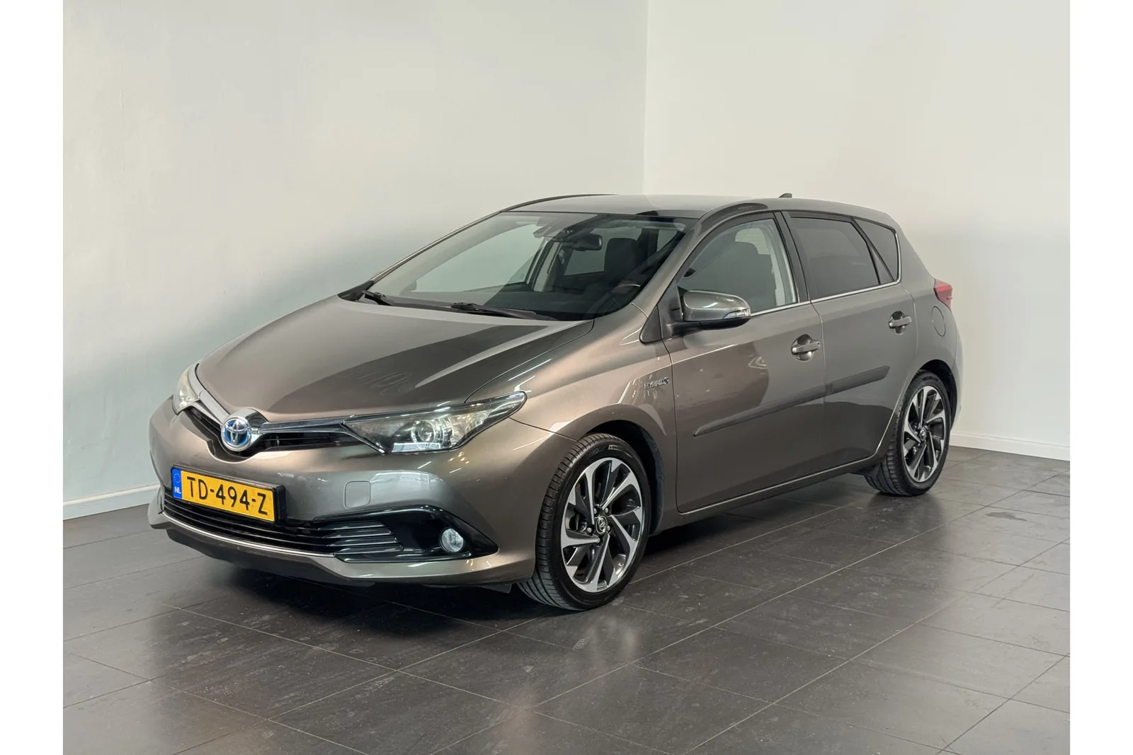 Toyota Auris (2017) — foto 1