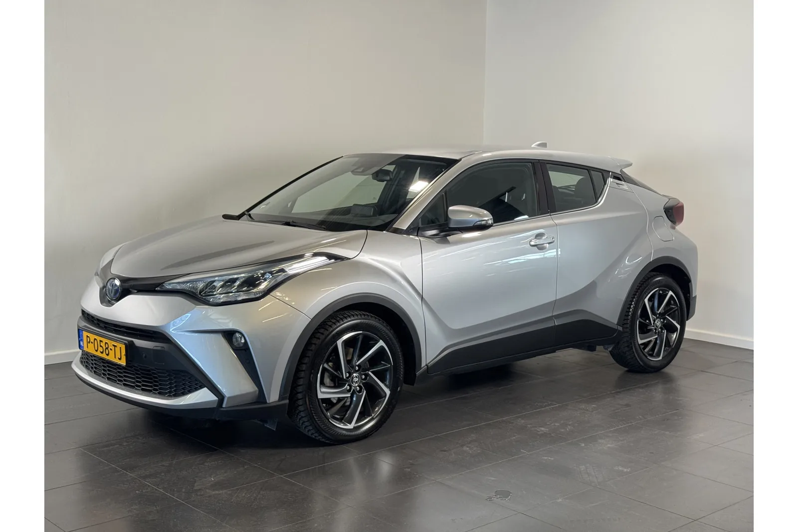 Toyota C-HR (2022) — foto 1