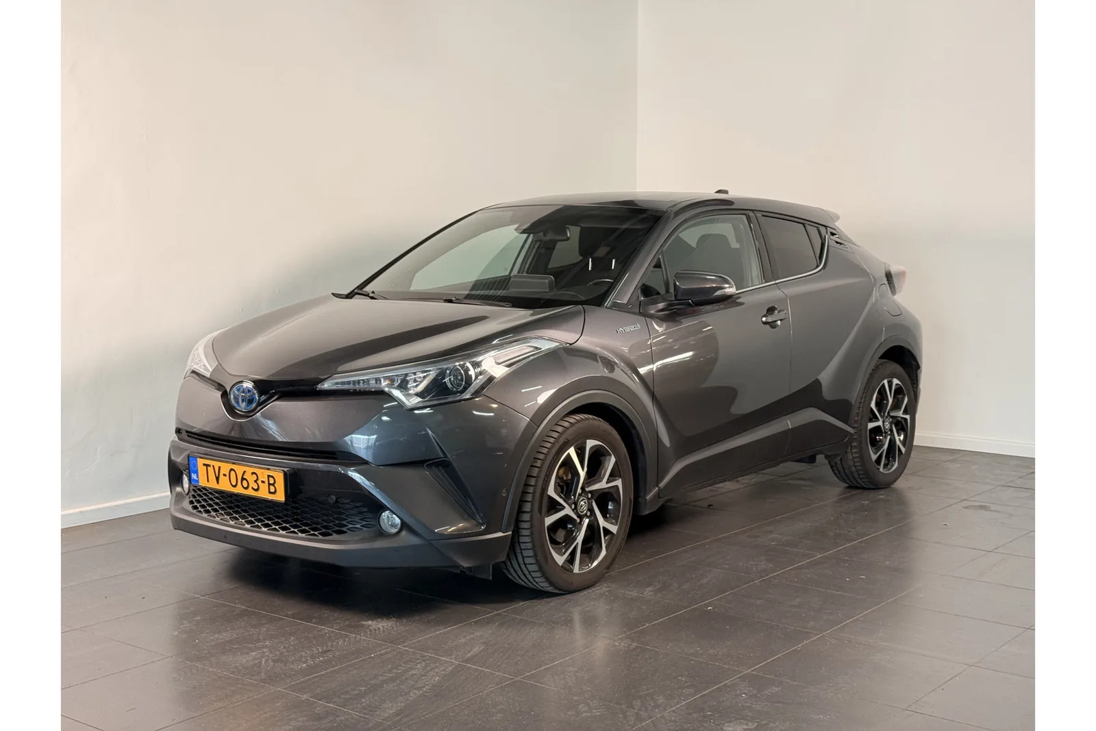 Toyota C-HR (2018) — foto 1