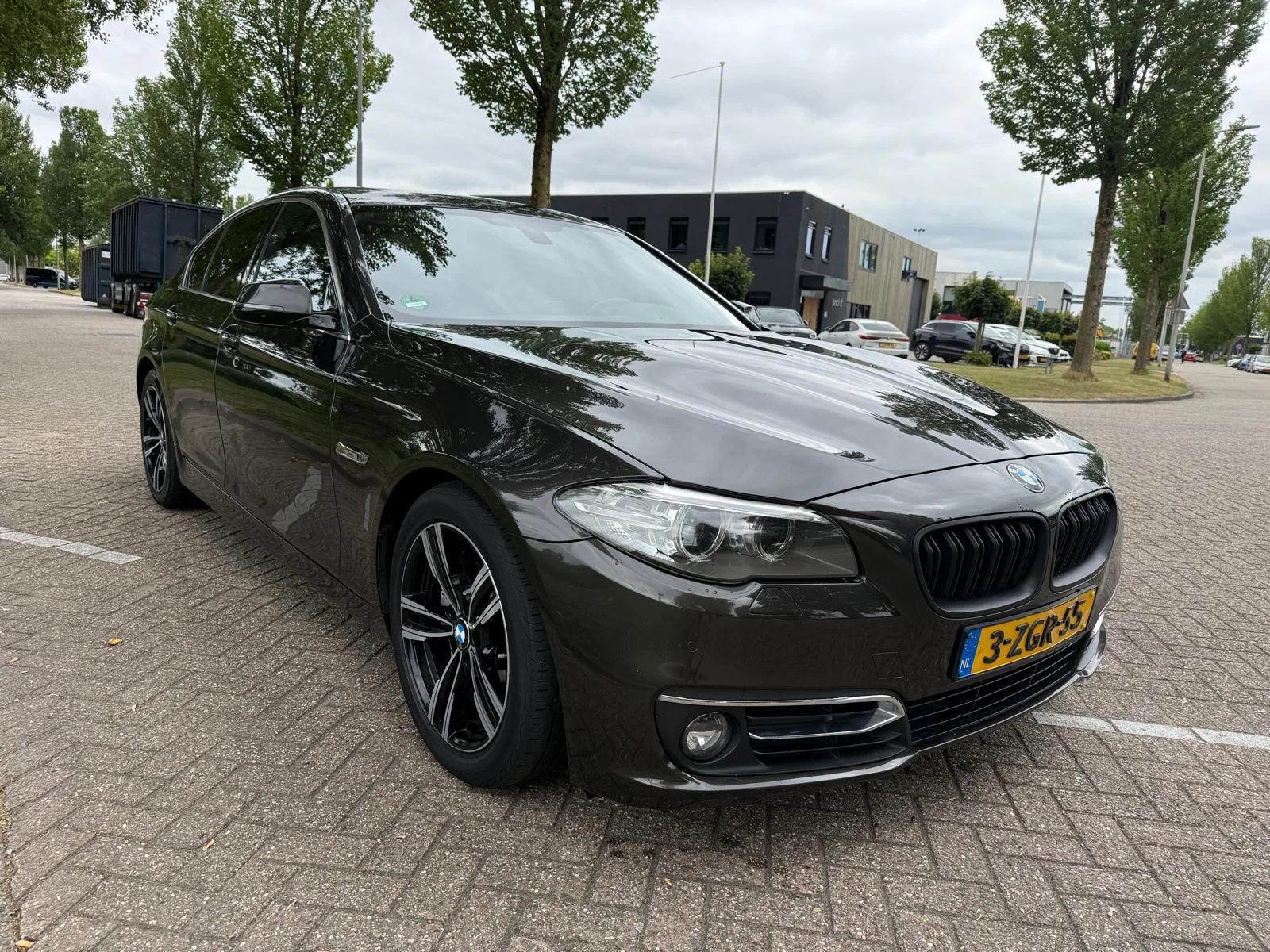 BMW 5-Serie (2015) — foto 1