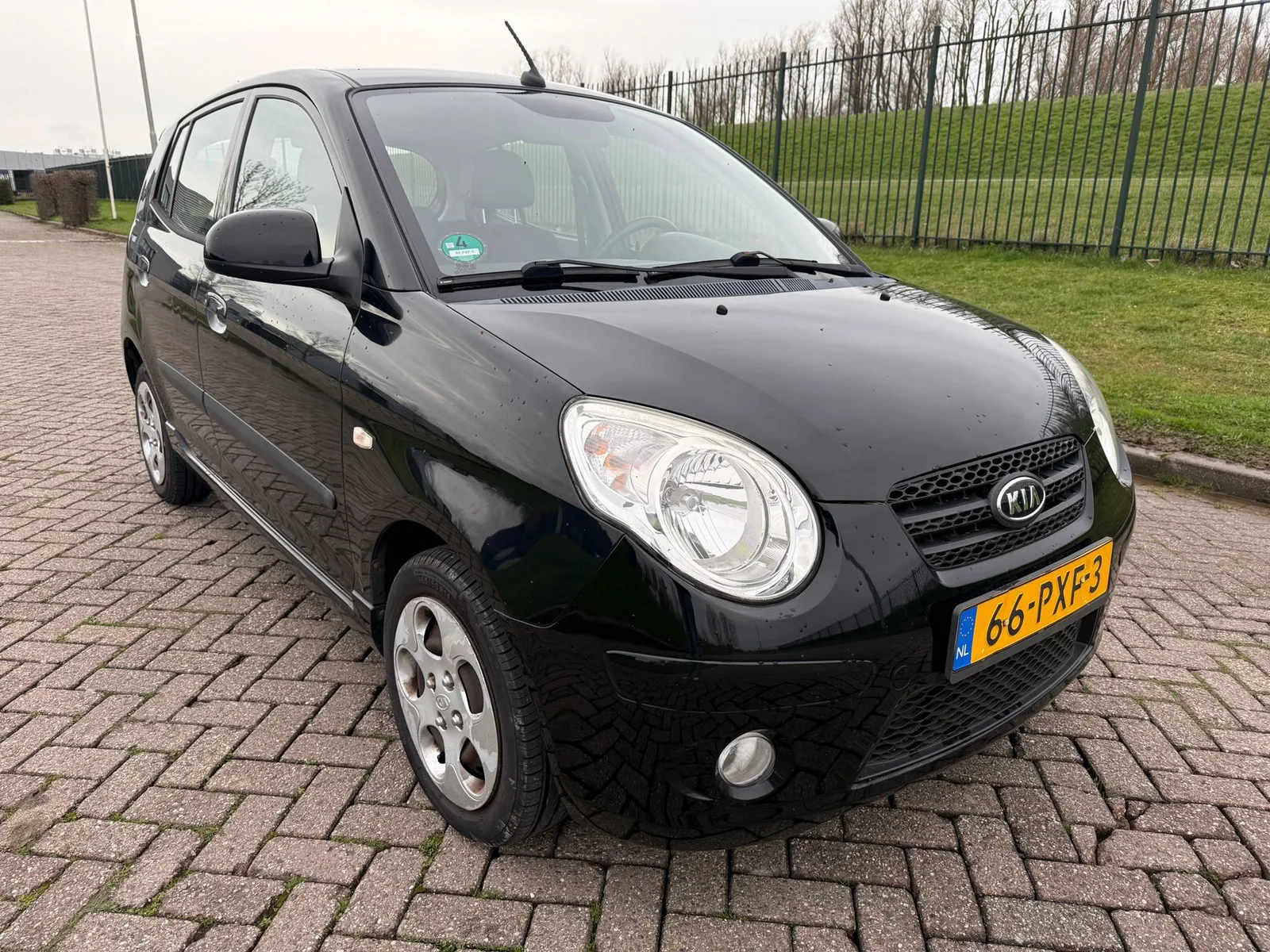 Kia Picanto (2012) — foto 1