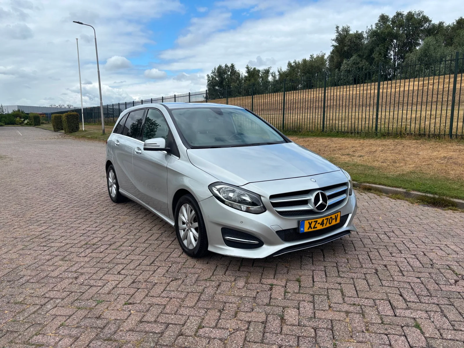 Mercedes-Benz B-Klasse (2015) — foto 1