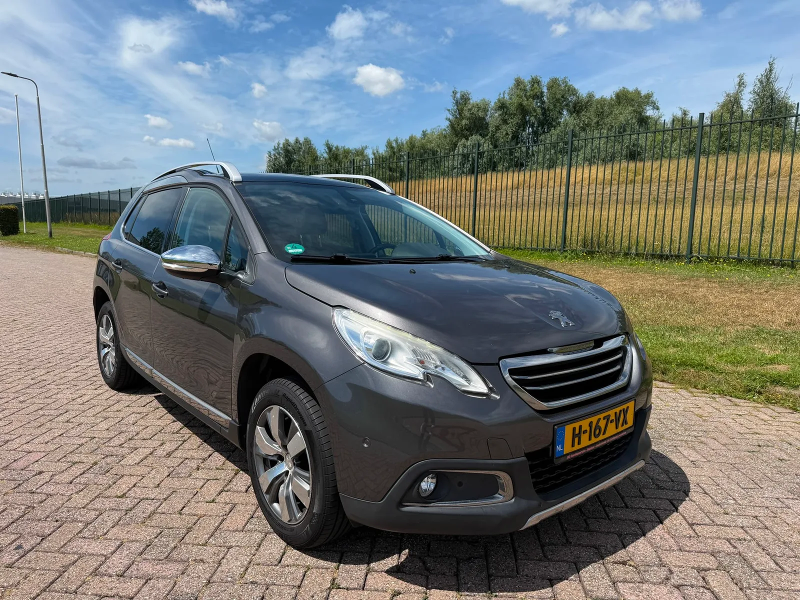 Peugeot 2008 (2016) — foto 1