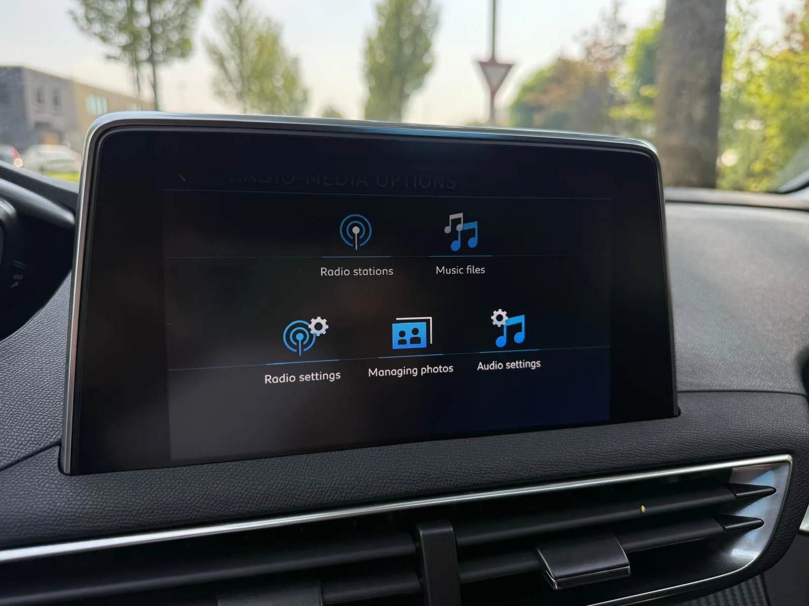 Peugeot 3008 (2020) — foto 1