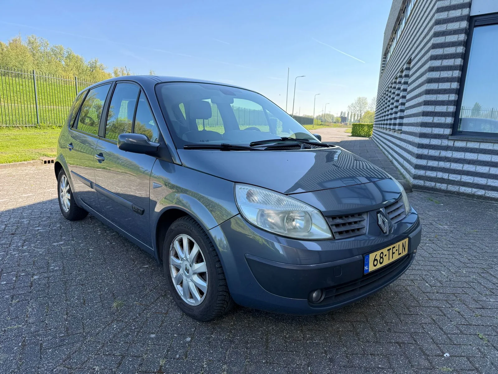 Renault Scénic (2006) — foto 1