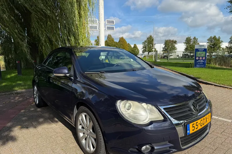 Volkswagen Eos (2008)