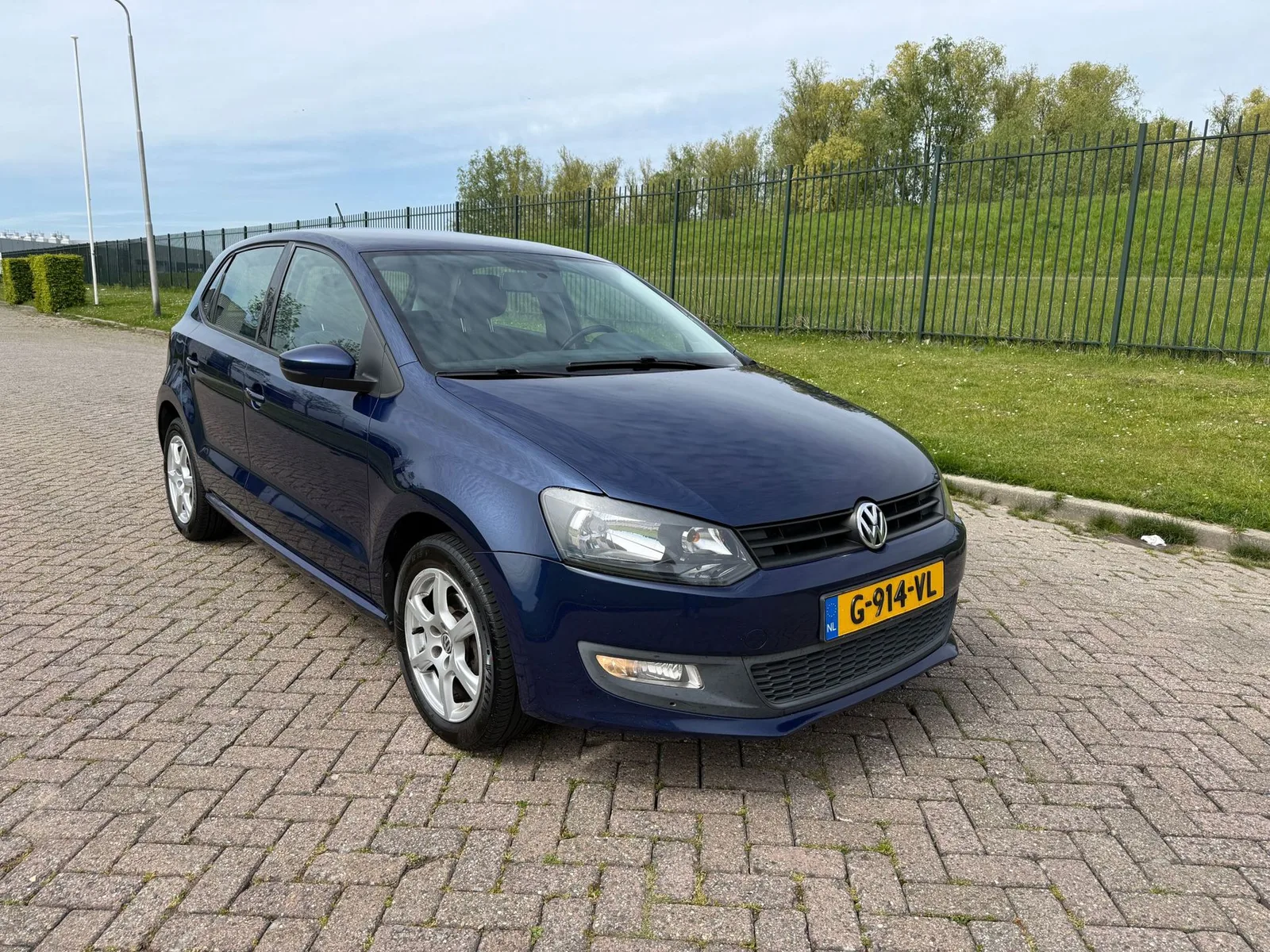 Volkswagen Polo (2011) — foto 1