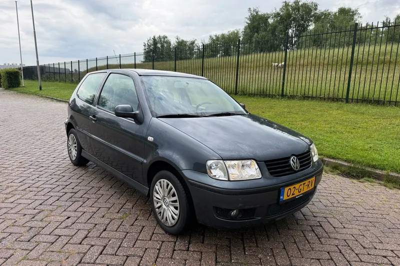 Volkswagen Polo (2001)
