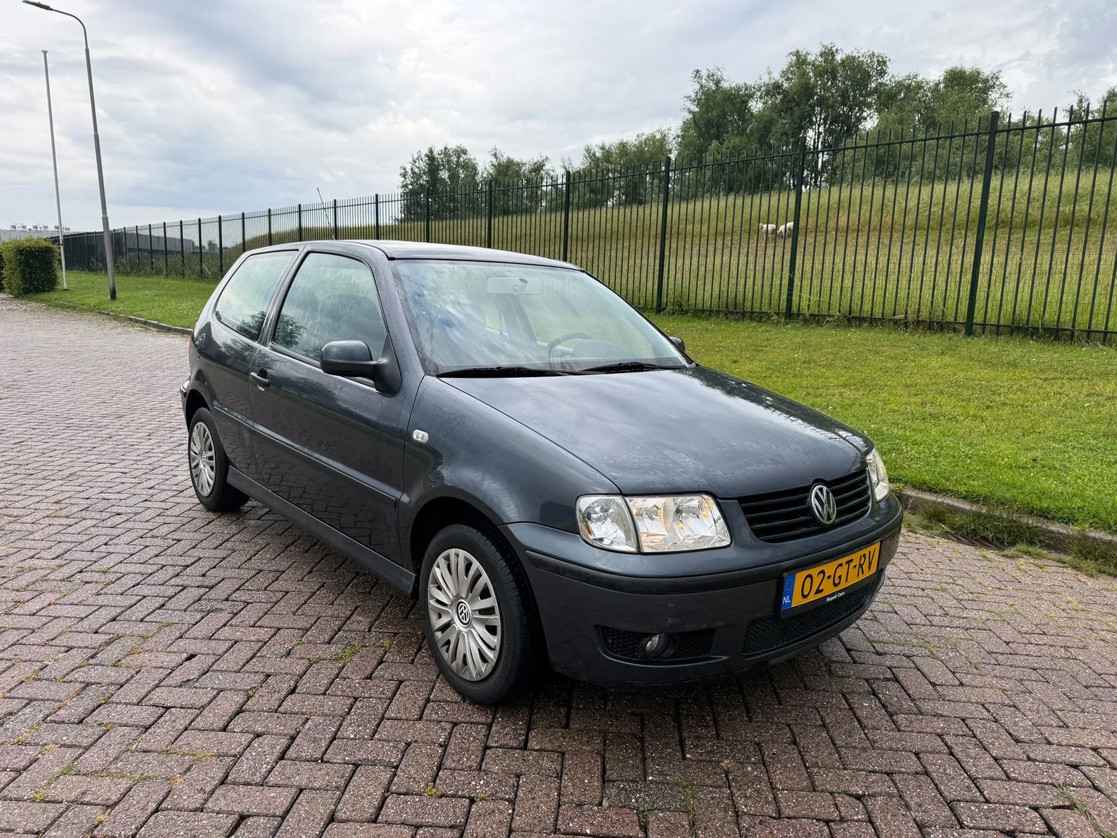 Volkswagen Polo (2001) — foto 1
