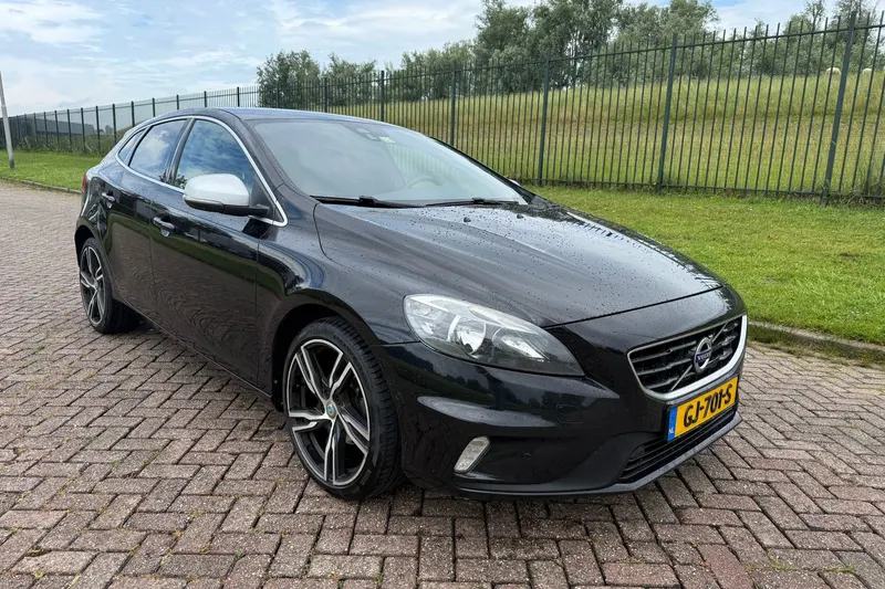 Volvo V40 (2015)