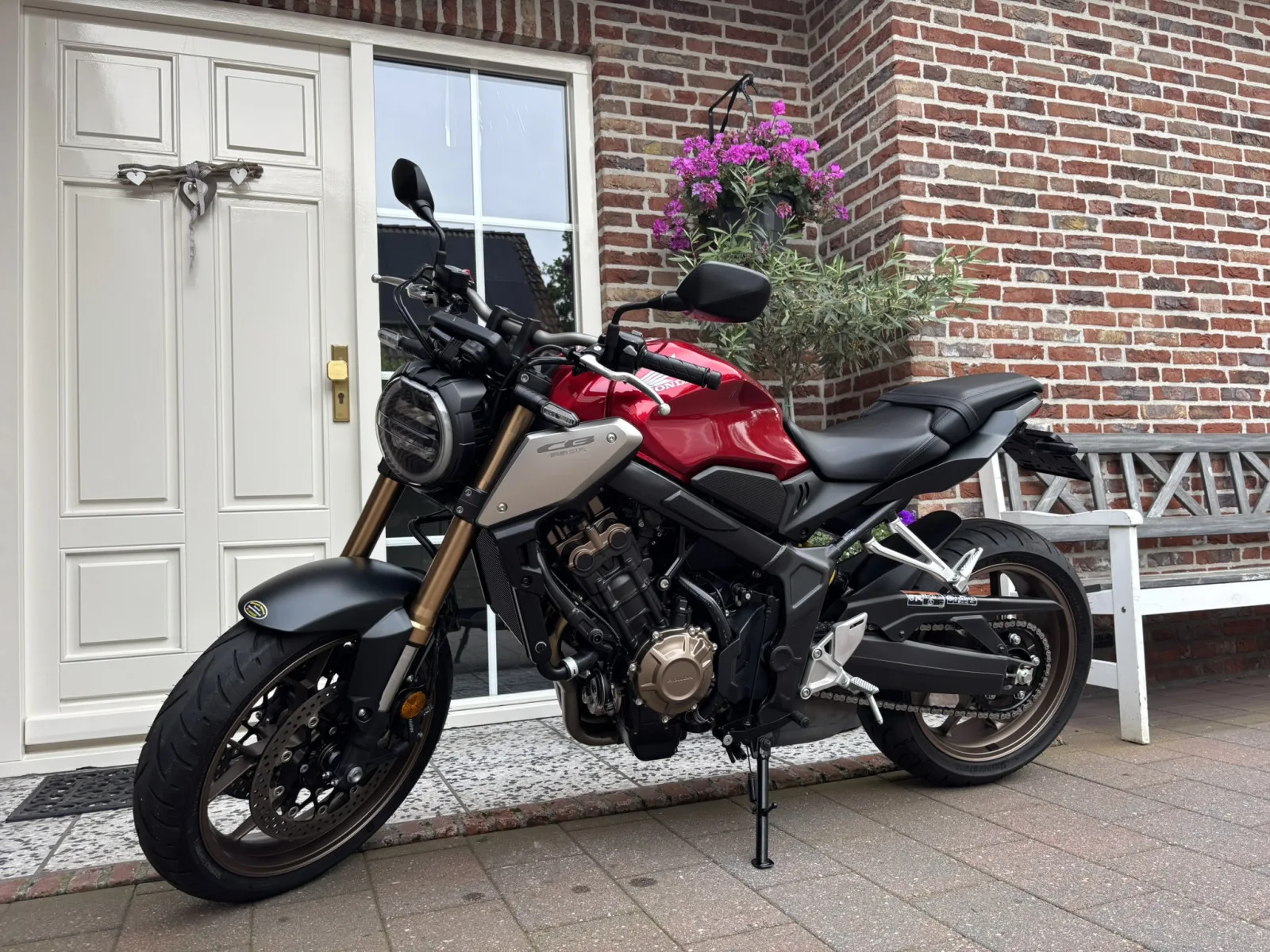 Honda CB650RA (2022) — foto 1