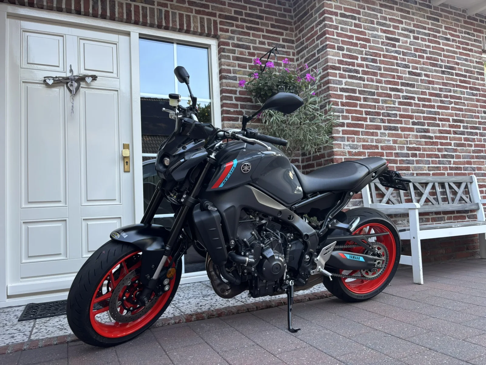 Yamaha MT-09 (2021) — foto 1