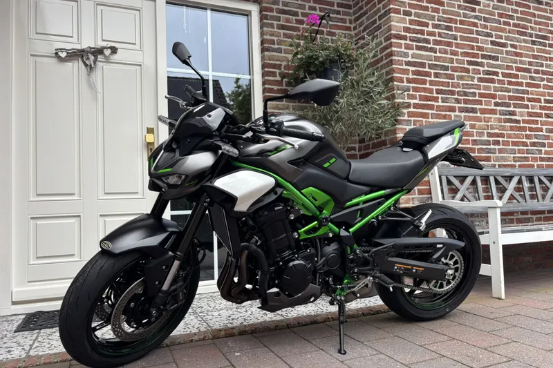 Kawasaki Z 900 (2025)