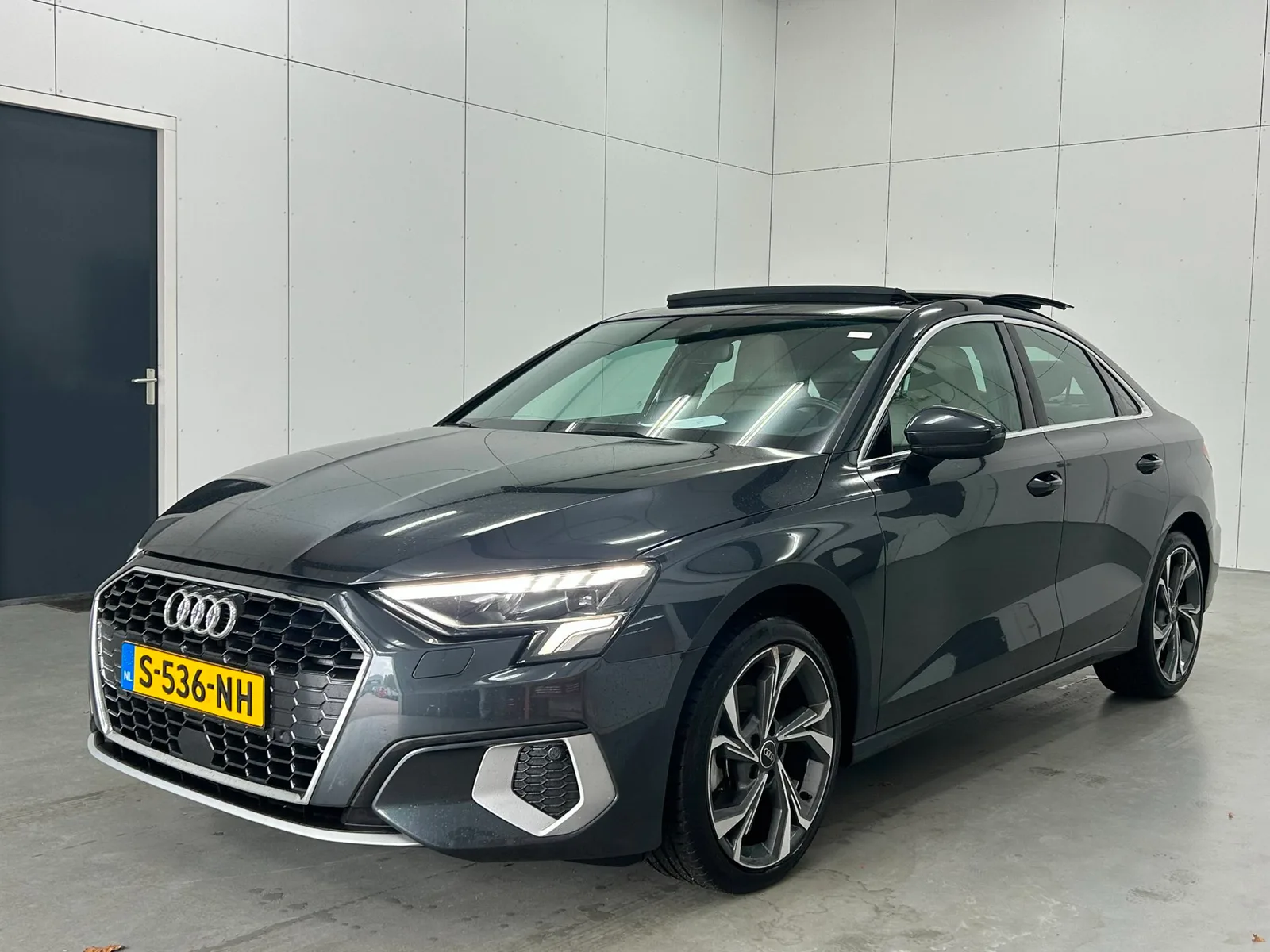 Audi A3 (2023) — foto 1