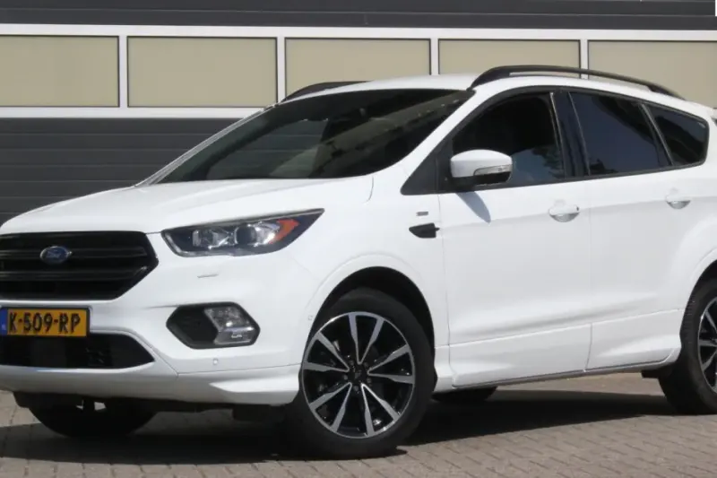 Ford Kuga (2016)