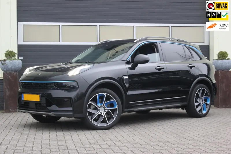 Lynk & Co 01 (2022)