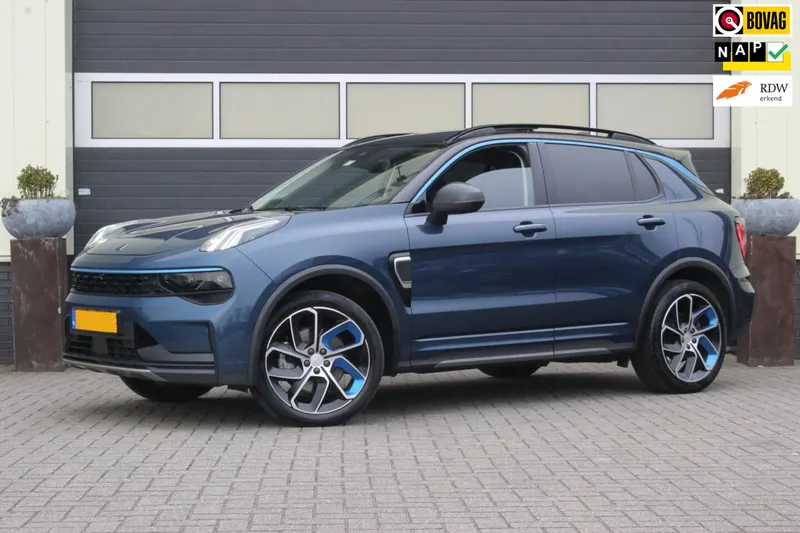 Lynk & Co 01 (2022)
