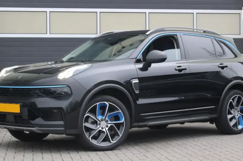 Lynk & Co 01 (2023)