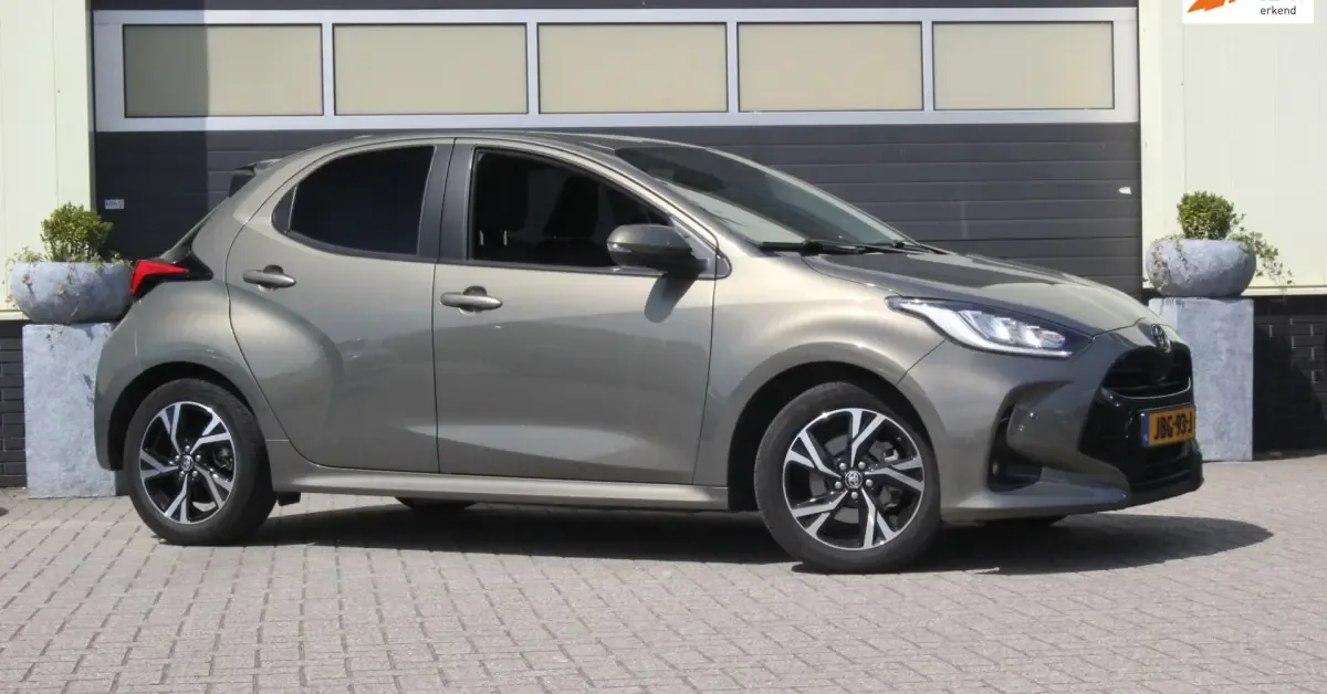 Toyota Yaris (2025) — foto 1