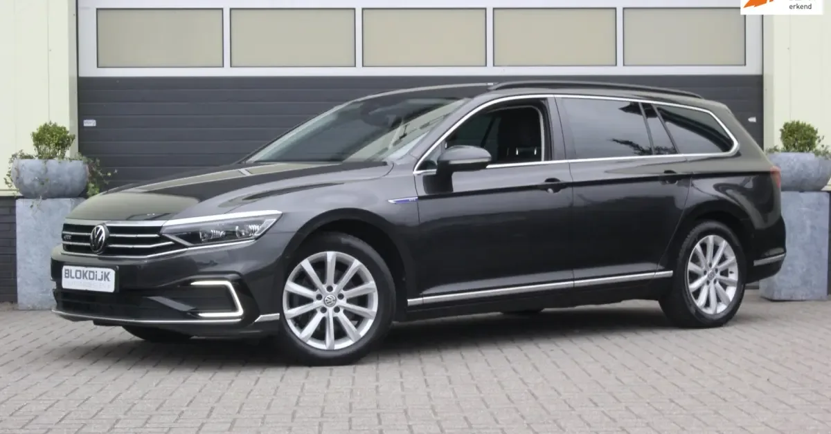 Volkswagen Passat (2021) — foto 1