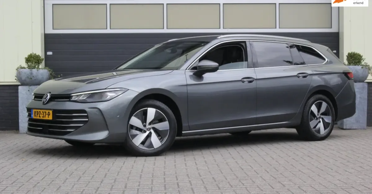 Volkswagen Passat (2025) — foto 1