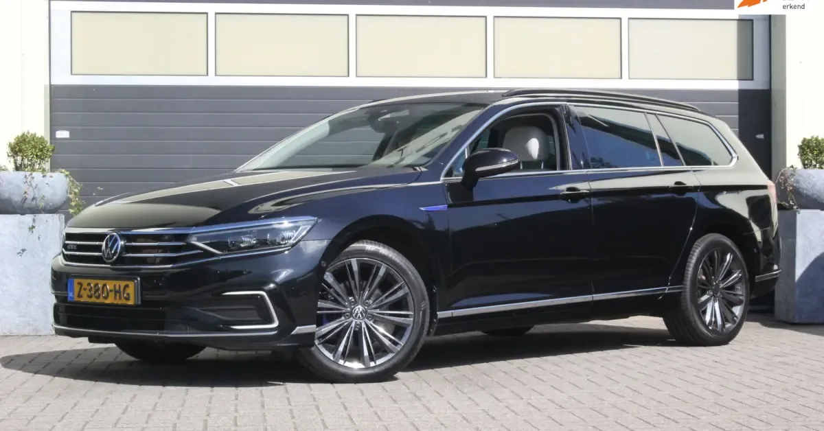Volkswagen Passat (2020) — foto 1