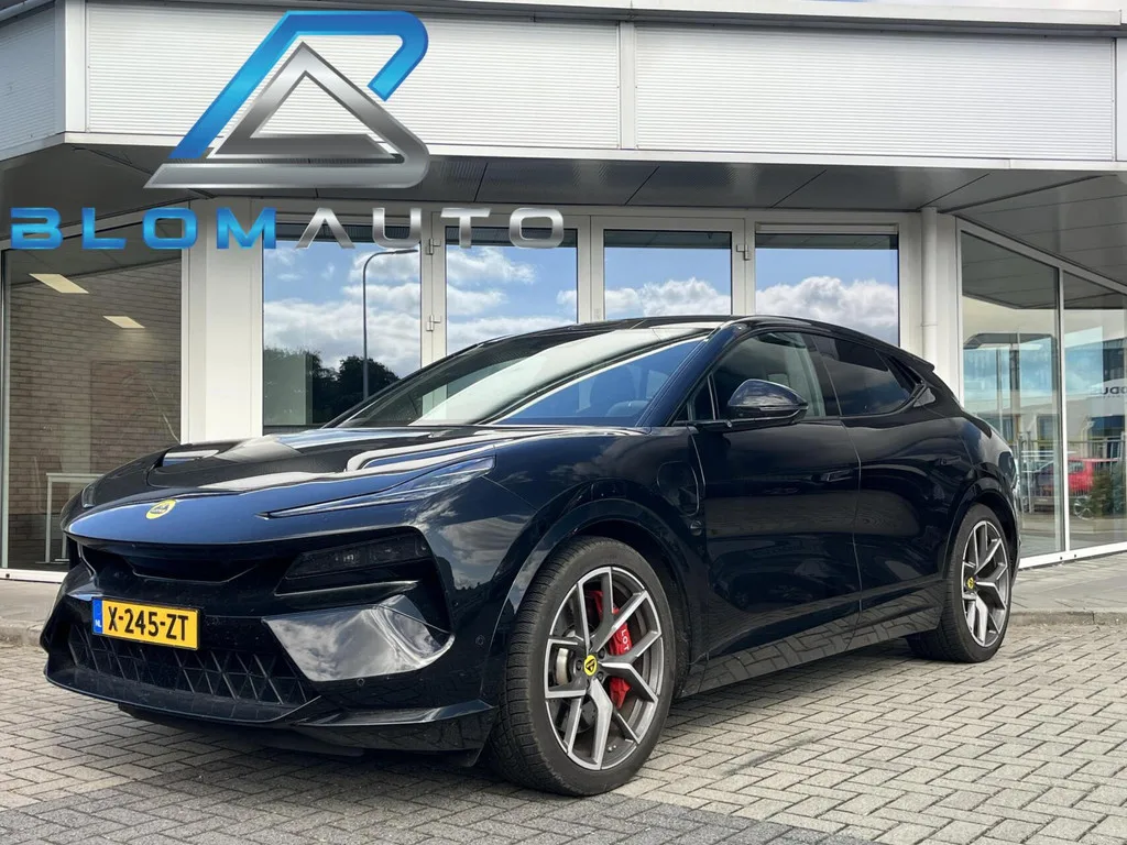 Lotus Eletre (2024) — foto 1