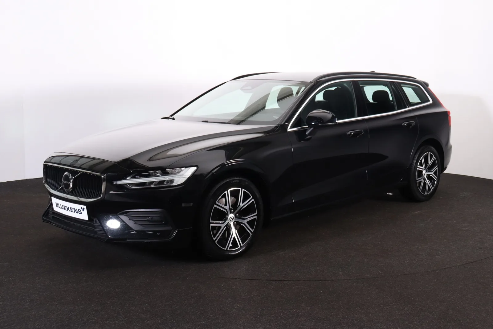 Volvo V60 (2022) — foto 1