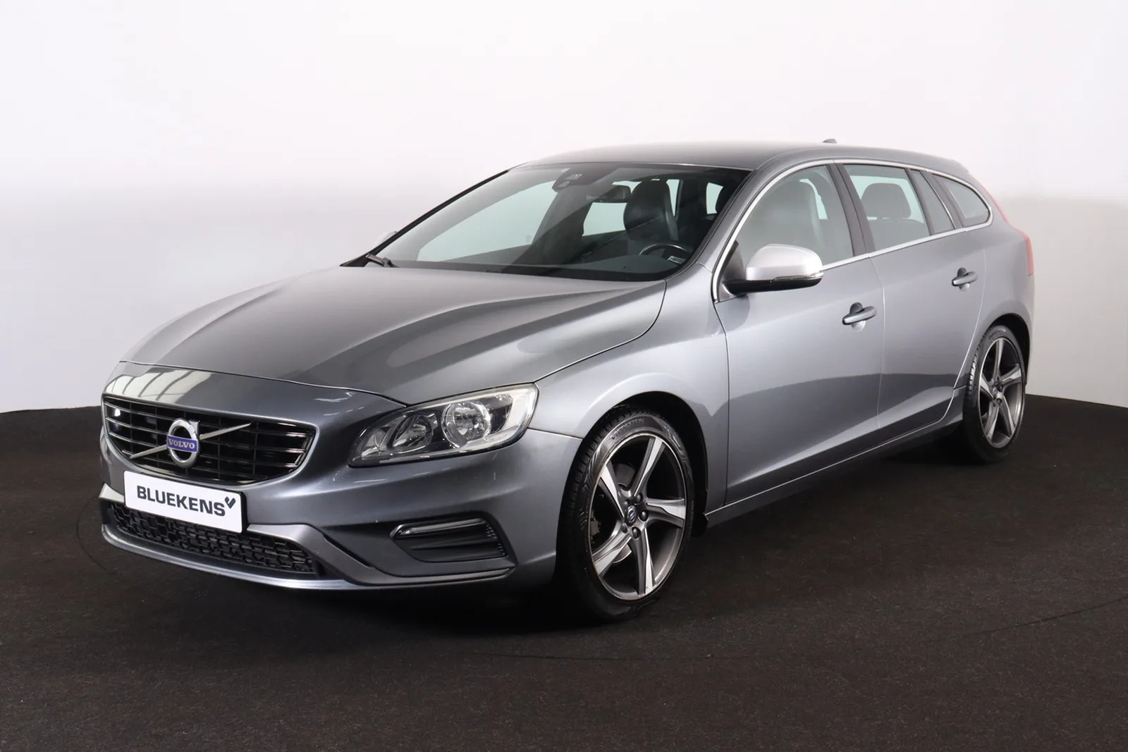 Volvo V60 (2015) — foto 1