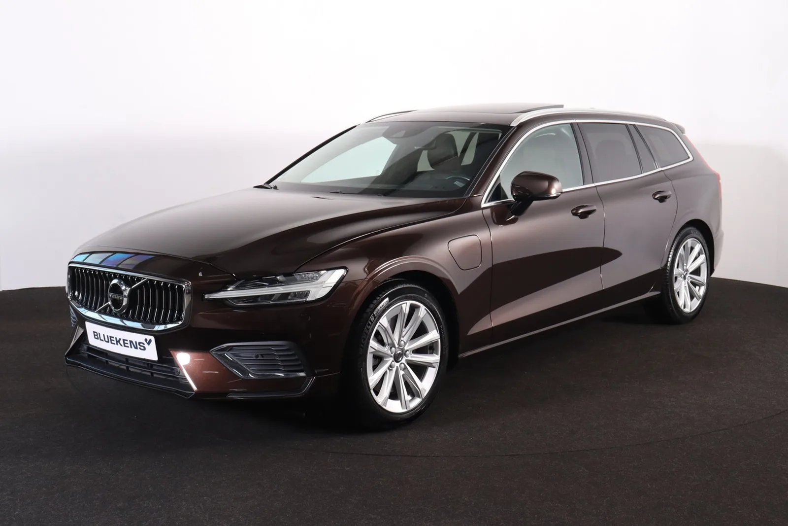 Volvo V60 (2019) — foto 1