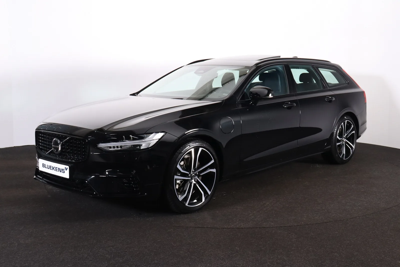 Volvo V90 (2025) — foto 1