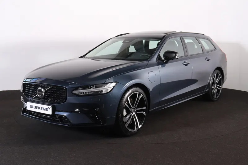 Volvo V90 (2025)